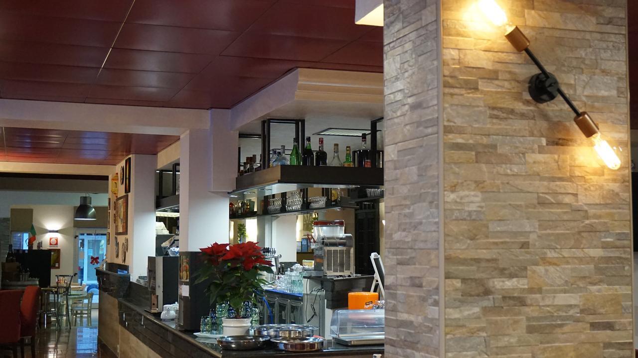 Hotel Blue Marine Lignano Sabbiadoro Buitenkant foto